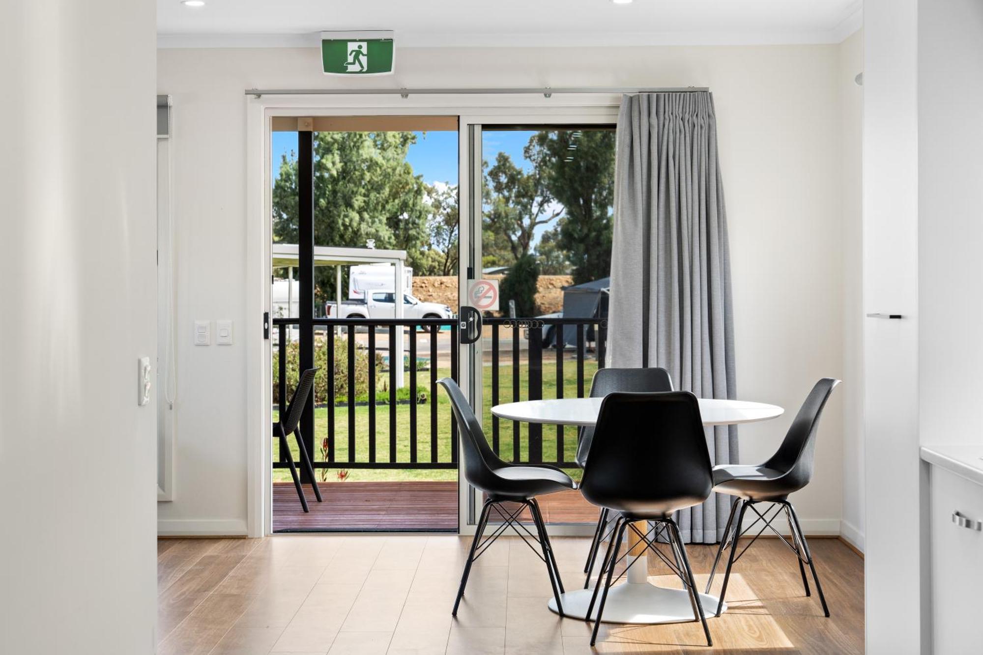 Echo Holiday Parks - Waikerie מראה חיצוני תמונה